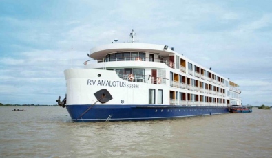 Du Thuyền RV Amalotus 62 cabin